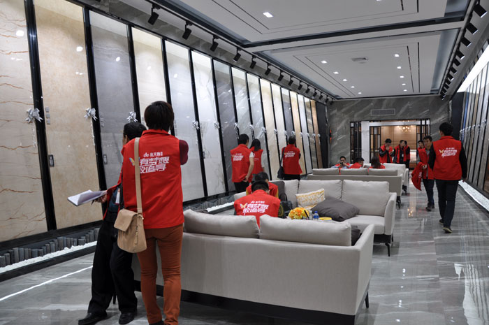 “一帶一路  設計營銷”，與O2O零售新模式攜手，2017年，金艾陶將勇往直前，開拓新戰場！