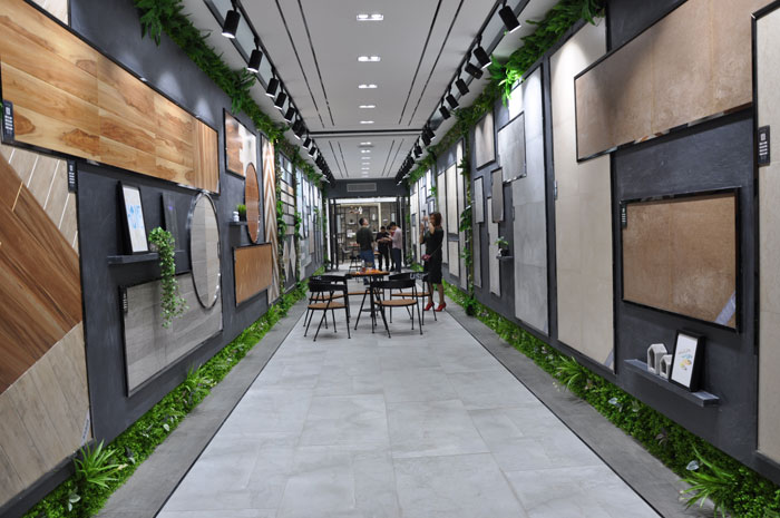 “一帶一路  設計營銷”，與O2O零售新模式攜手，2017年，金艾陶將勇往直前，開拓新戰場！