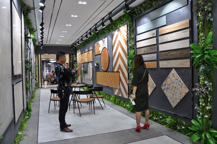 “一帶一路  設計營銷”，與O2O零售新模式攜手，2017年，金艾陶將勇往直前，開拓新戰場！