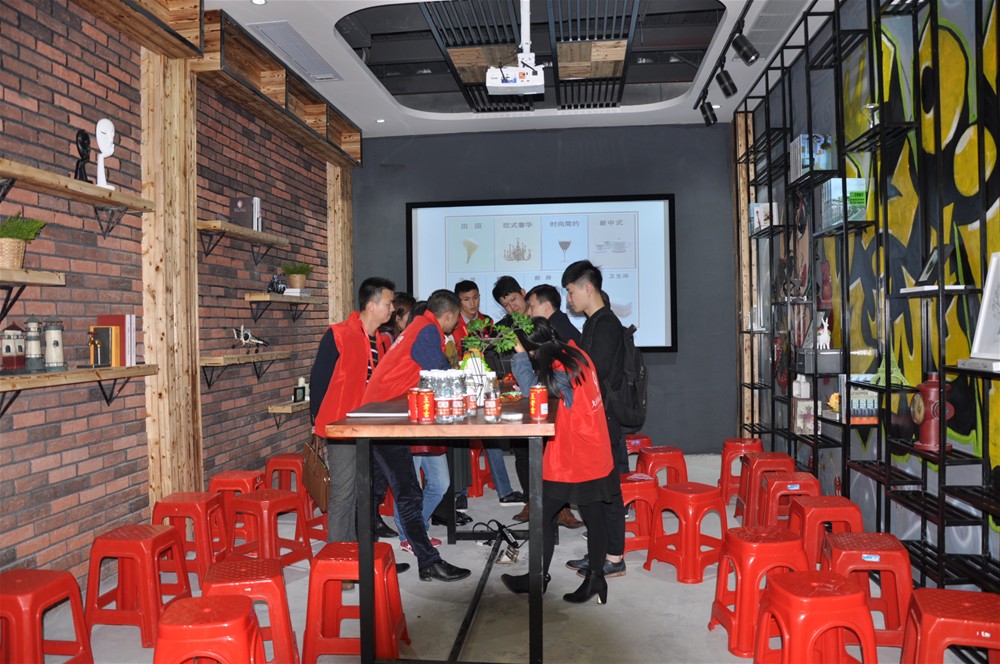 “一帶一路  設計營銷”，與O2O零售新模式攜手，2017年，金艾陶將勇往直前，開拓新戰場！