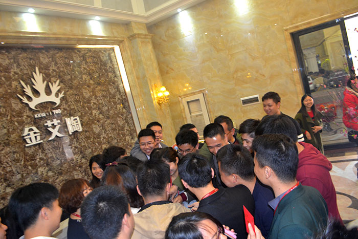 金艾陶新年開工，2017擼起袖子拼命干！