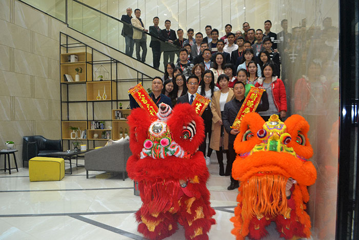 金艾陶新年開工，2017擼起袖子拼命干！